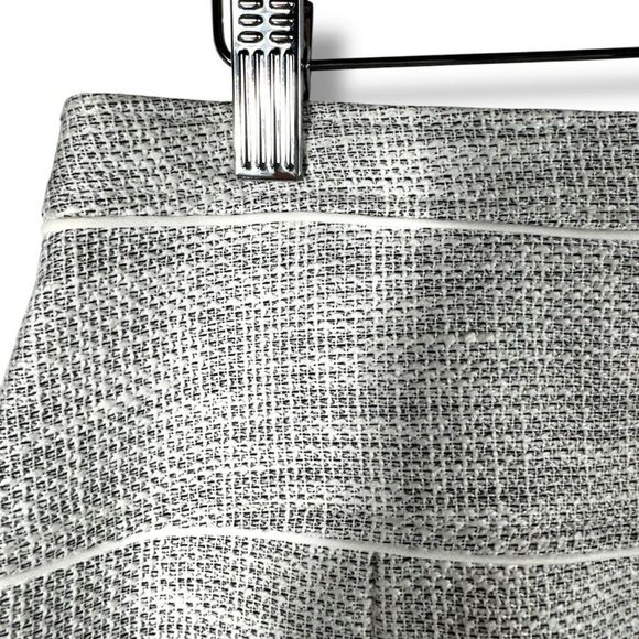 Club Monaco Textured Lightweight Tweed Pencil Skirt, Grey/White, Size 8 - Picture 9 of 11